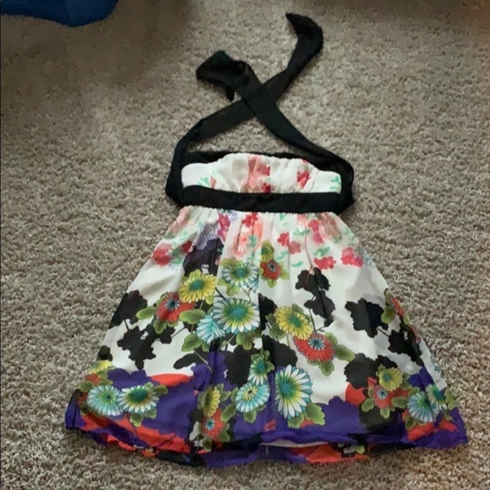 Twenty One Strapless Dress Pre Owne…